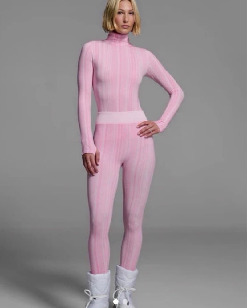 Moncler Ecrins Pink Fox Fur Ski Bundle  - Image 2