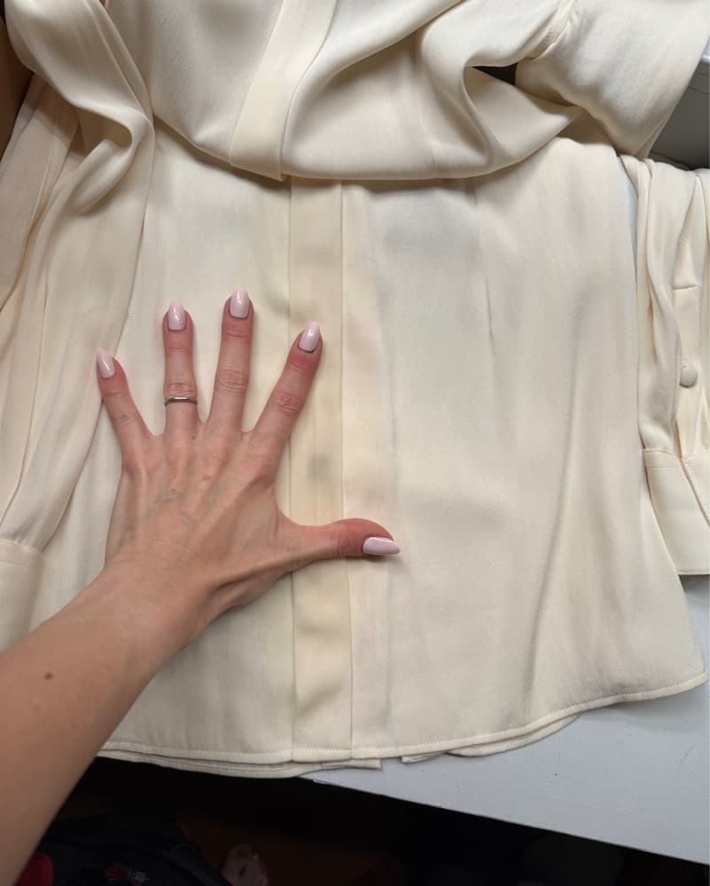 Dolce & Gabbana Cream Silk Blouse - Image 5