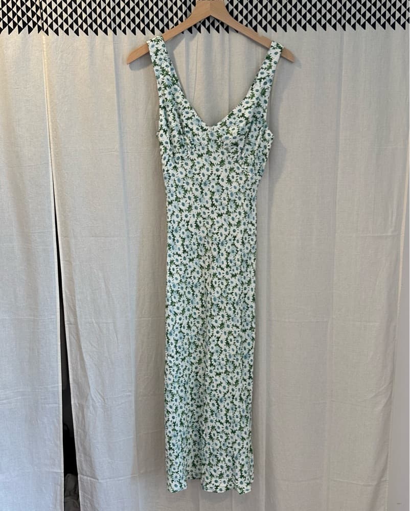 Reformation Beauden Daisy Crêpe Midi-Dre - Image 4