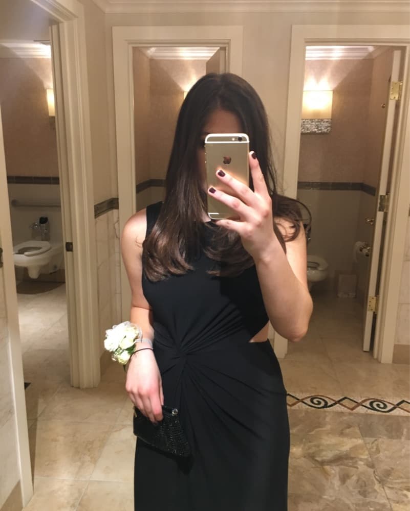 Elegant Black Formal Gown - Image 4