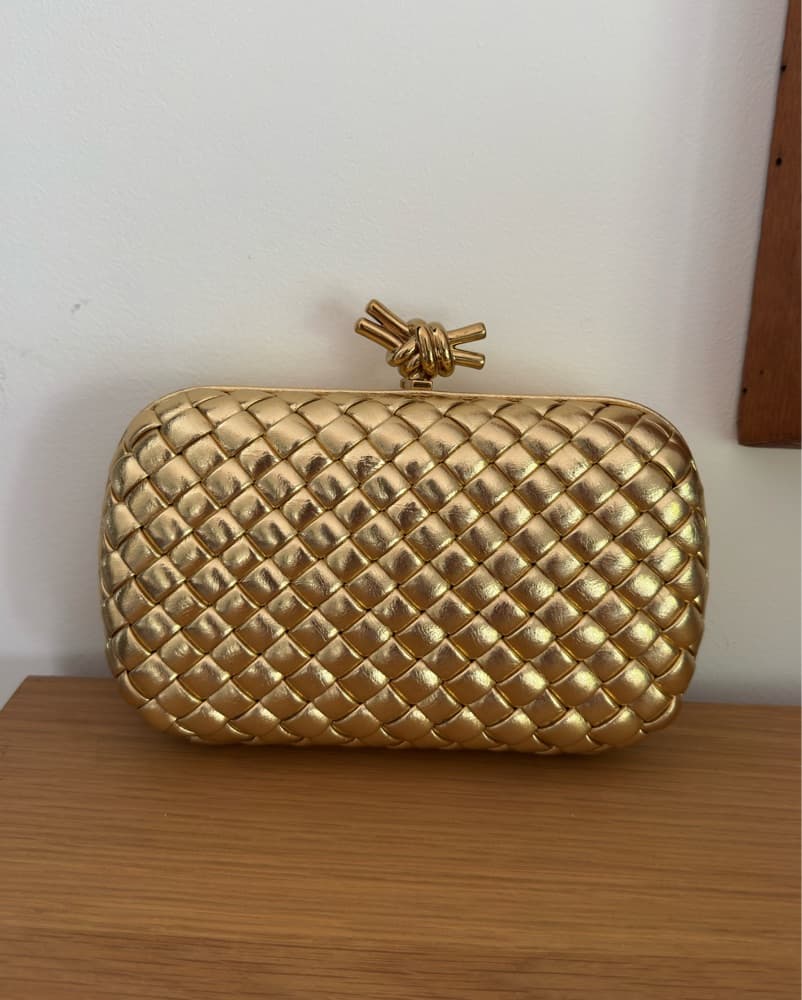 Bottega veneta Gold Clutch knot Bag - Image 3