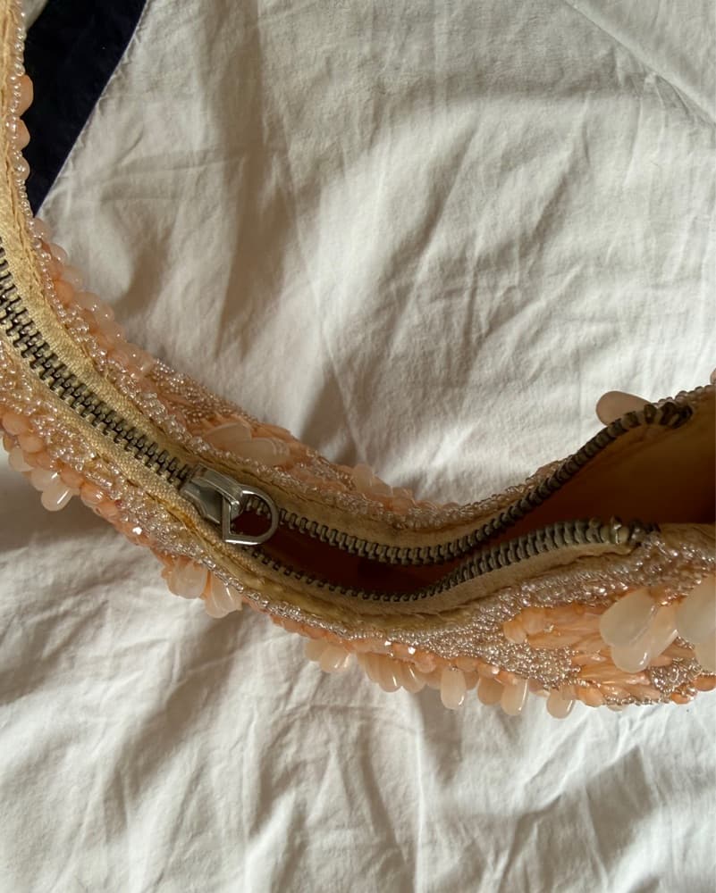 Opulent Pink Beaded Shoulder Bag - Image 3
