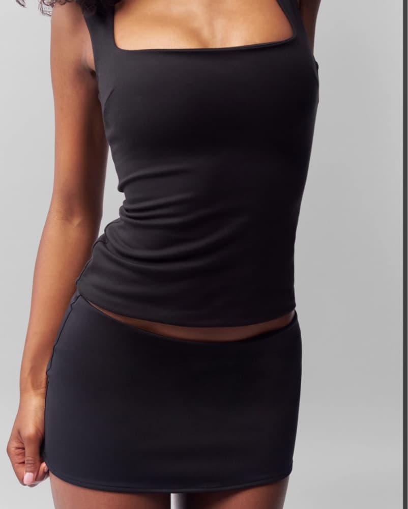 Guizio Black Top And Skirt - Image 3