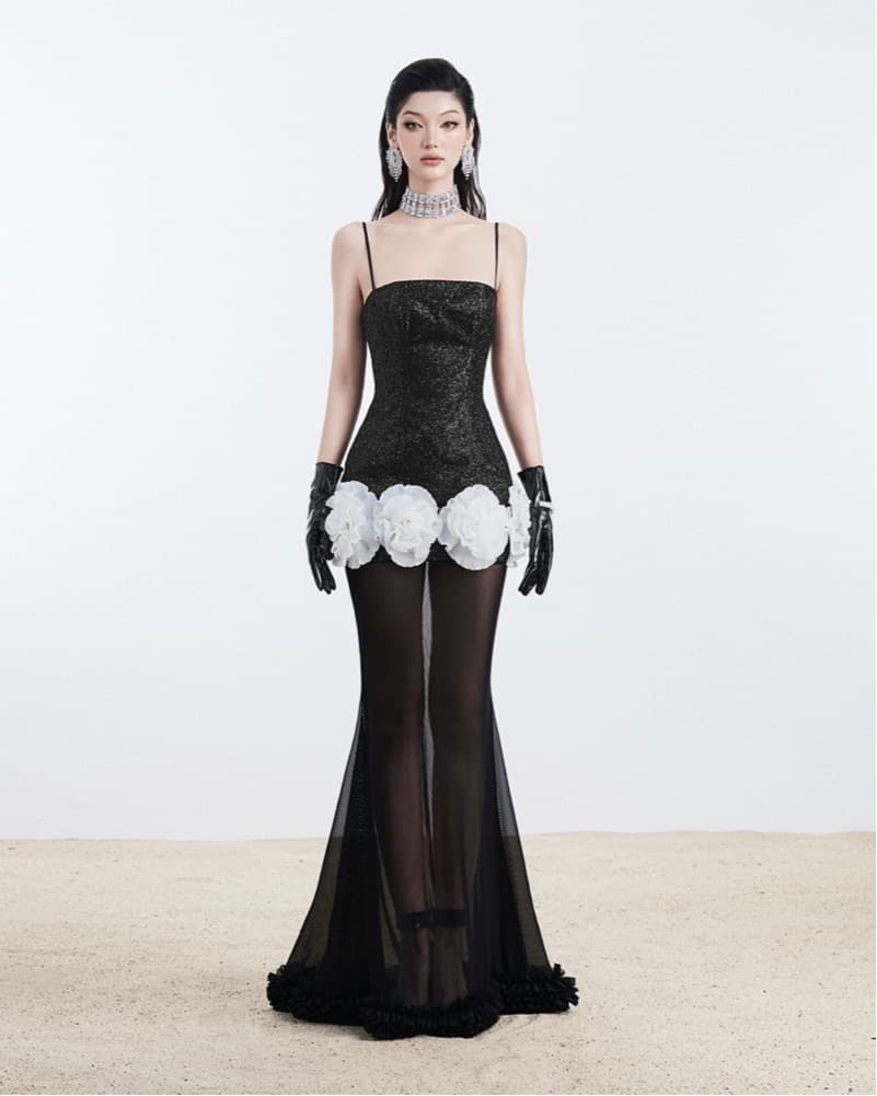 Elegant Black Sequin Gown with Floral Embellishments - Image 2