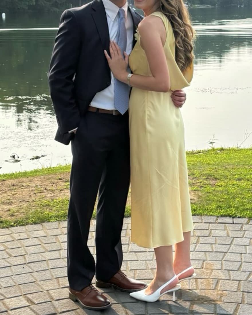 Abercrombie Butter Yellow Midi Dress - Image 5
