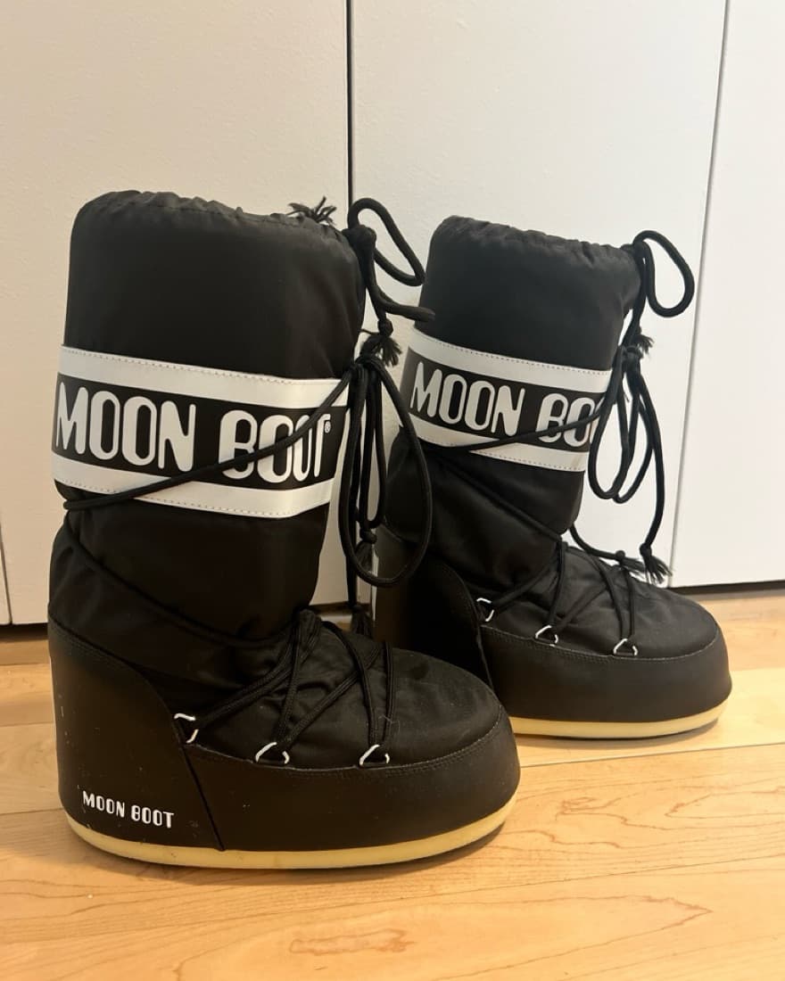 Black High Moonboots - Image 3