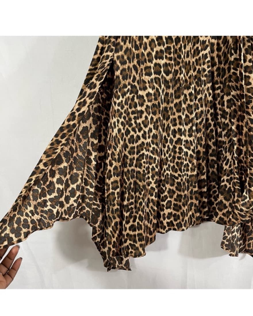 Cheetah Print Assymetrical Pleated Skirt - Image 6