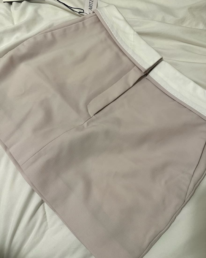 Aritzia Babaton Foldover Mini Skirt - Image 4