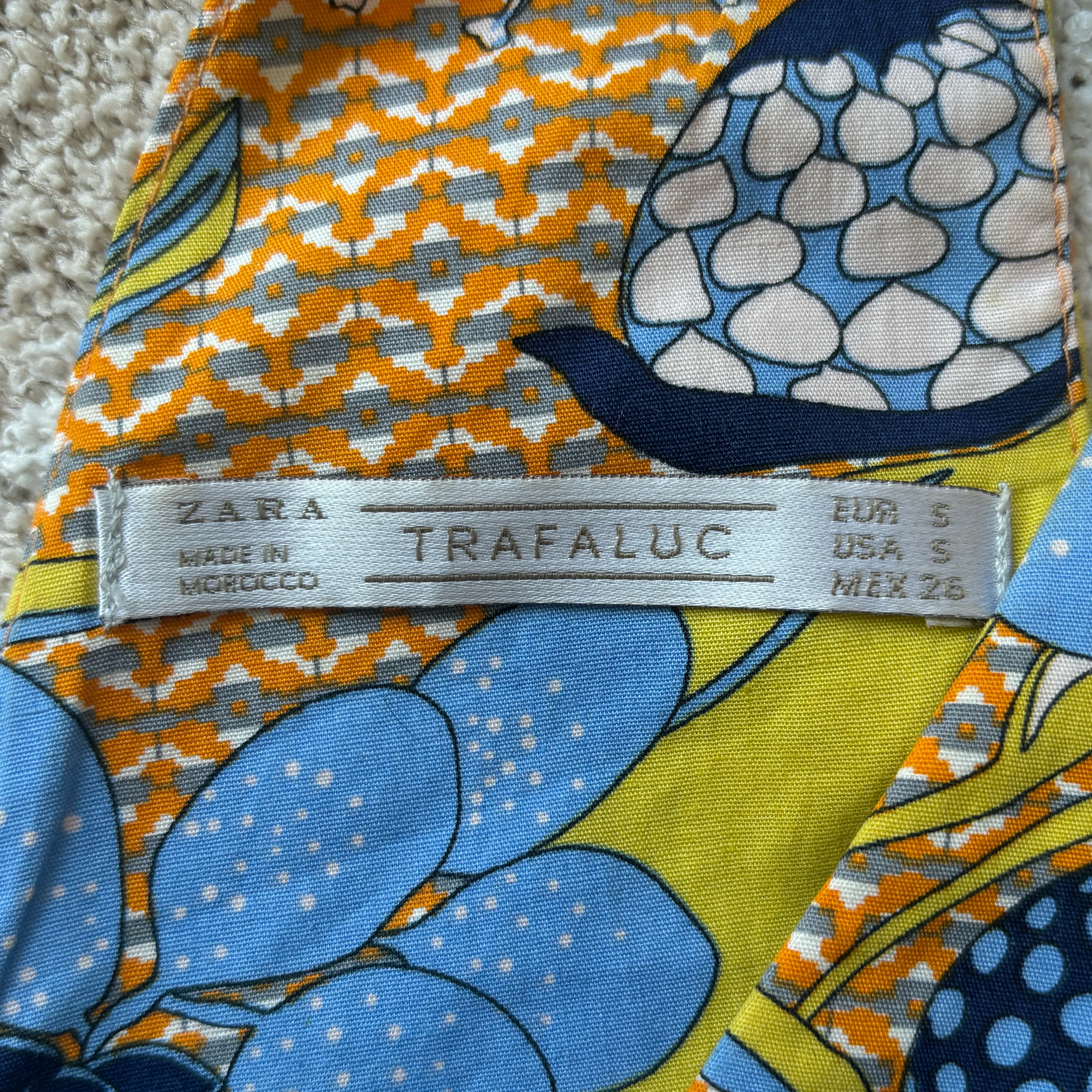 Zara Trafaluc Small Floral Dress - Image 3