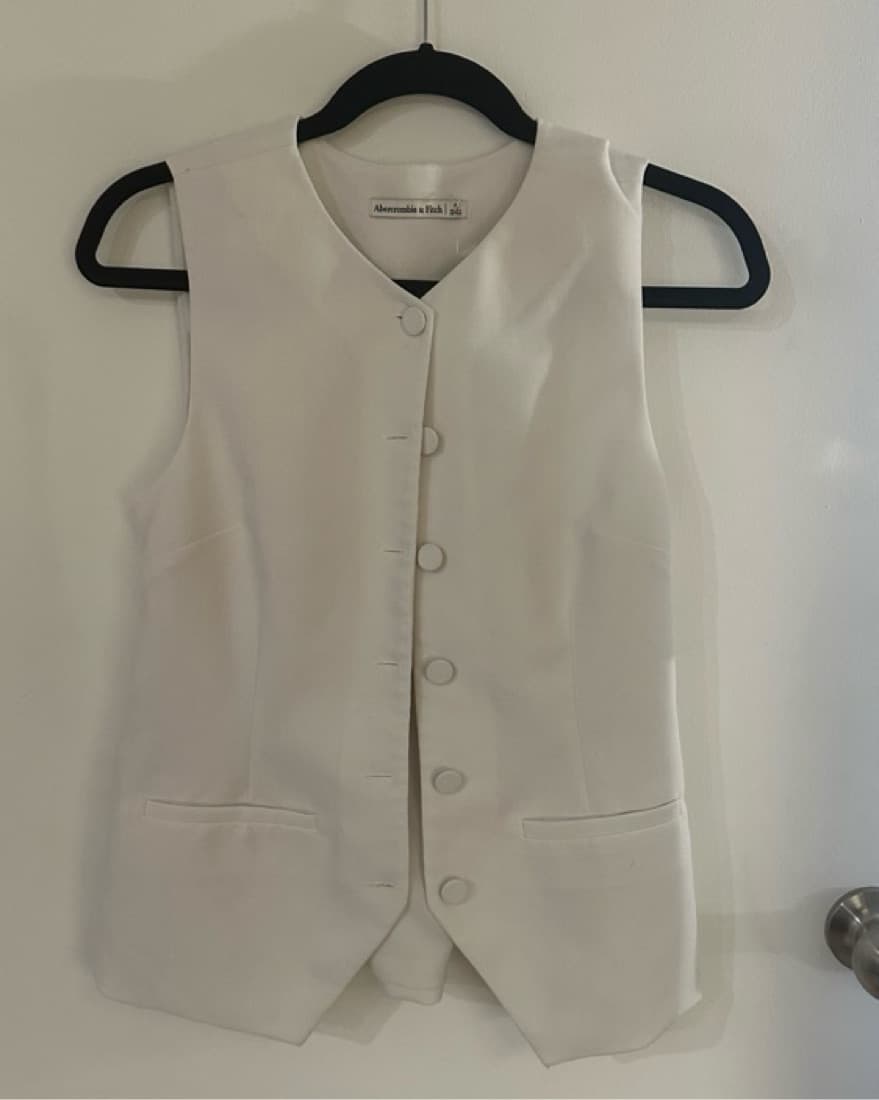A&F Mara Button Through Vest - Image 3