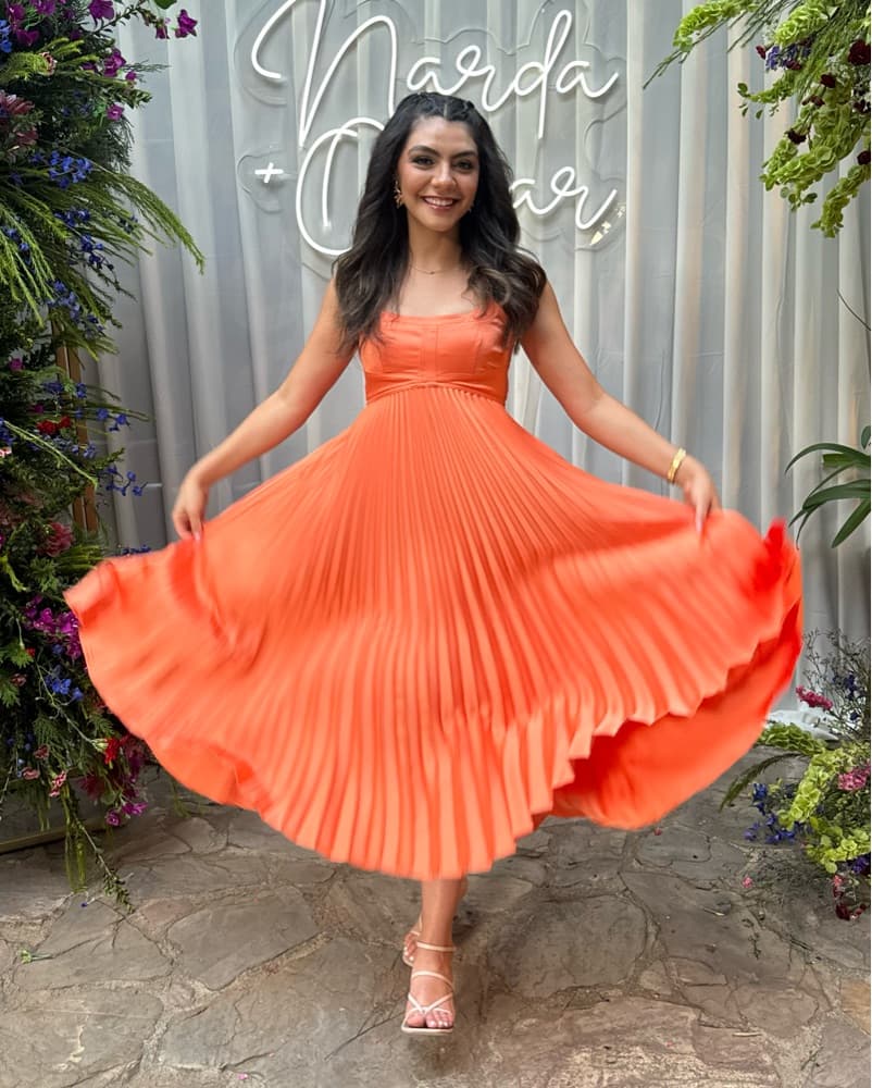 Vibrant Pleated Midi Dress - Image 1