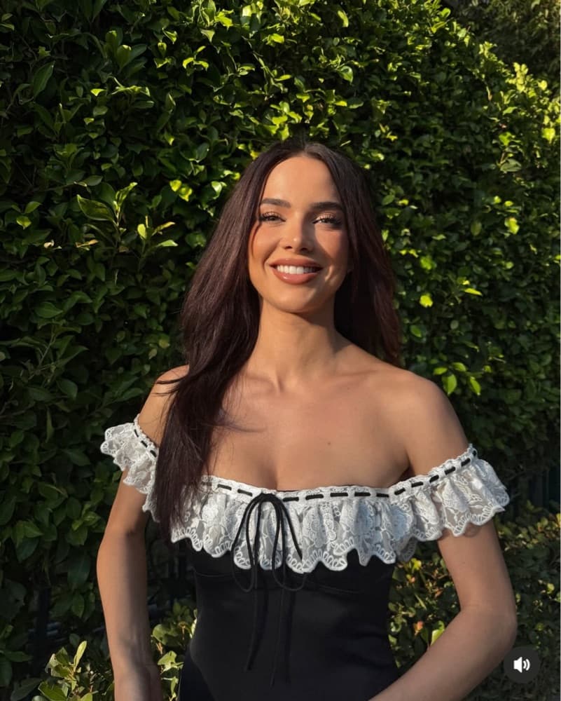 Elegant Off-Shoulder Black Dress - Image 3