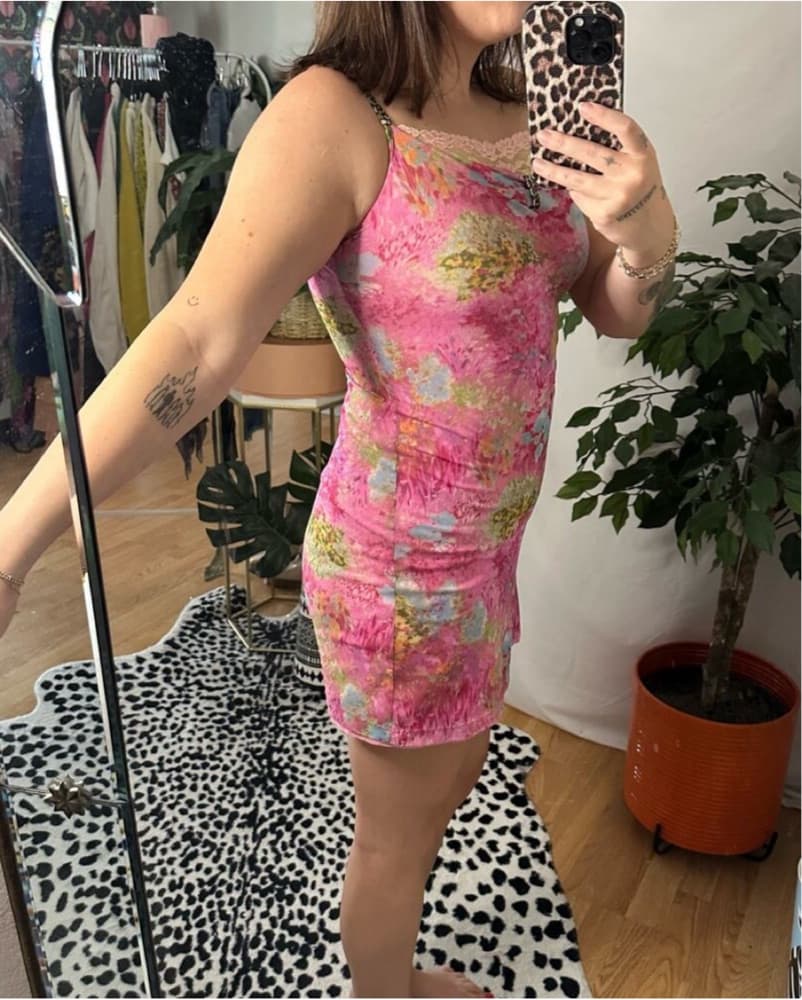 Y2K Pink Floral Lace Mini Dresss - Image 3