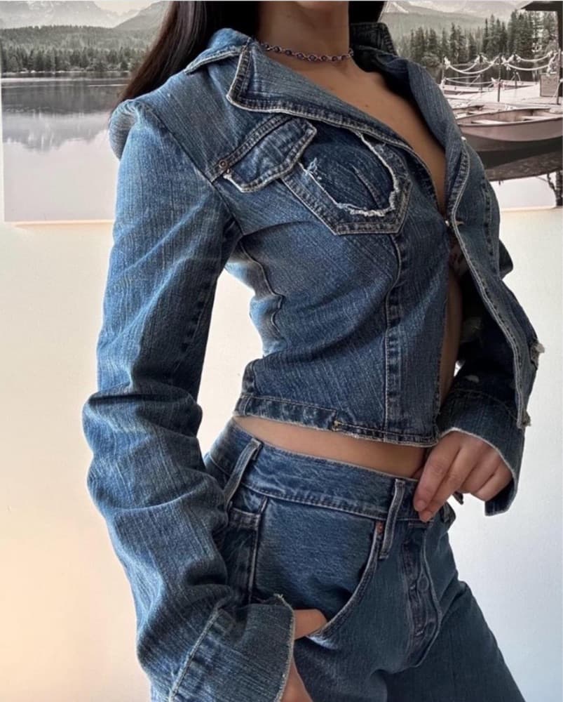 Cropped Demin Jacket - Image 2