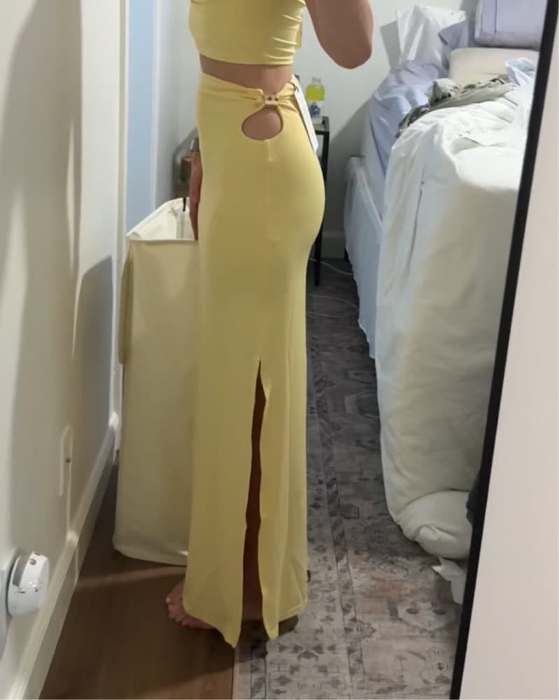 Stunning One-Shoulder Yellow Maxi Set - Image 5