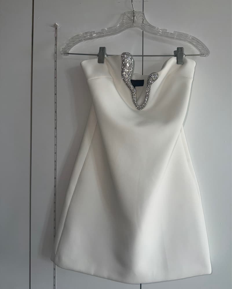 Zara White Mini Dress w Jewel Appliqué - Image 4