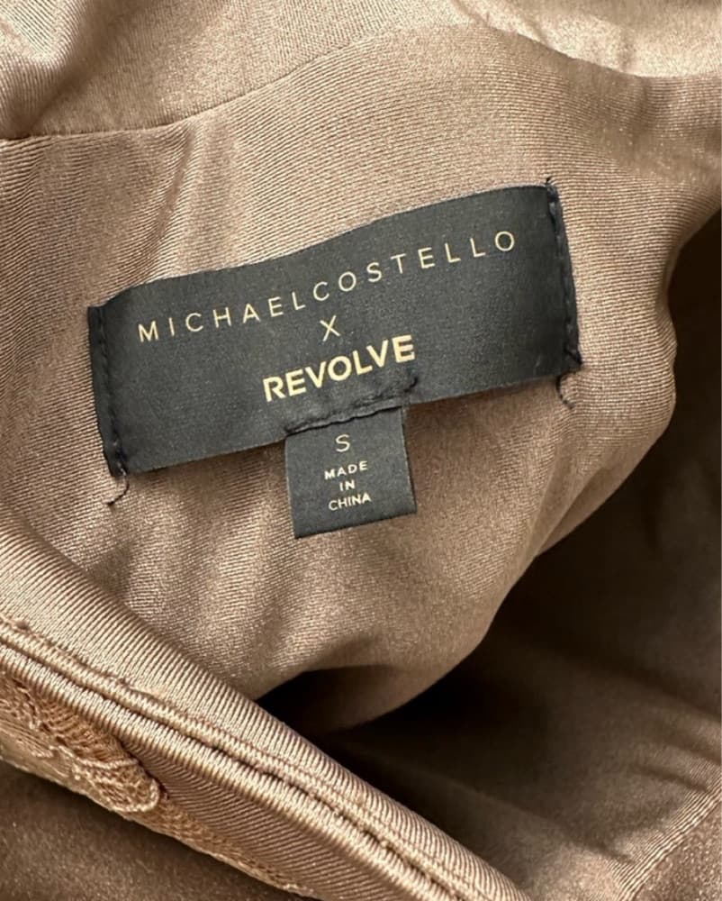 x REVOLVE Philip Midi in Taupe - Image 3