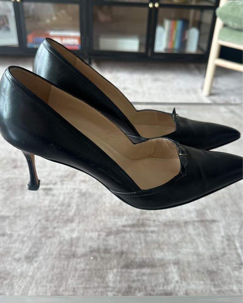 Manolo Blahnik Leather Pumps - Image 2