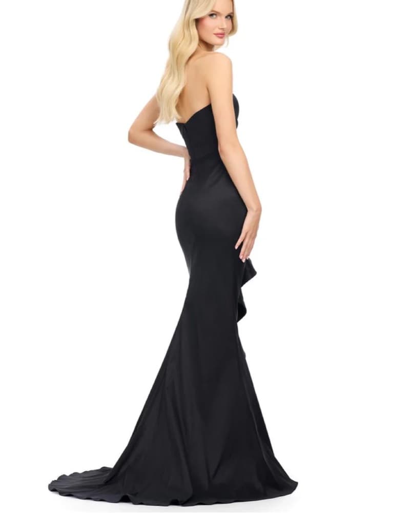 Glamorous Black Mermaid Gown - Image 2