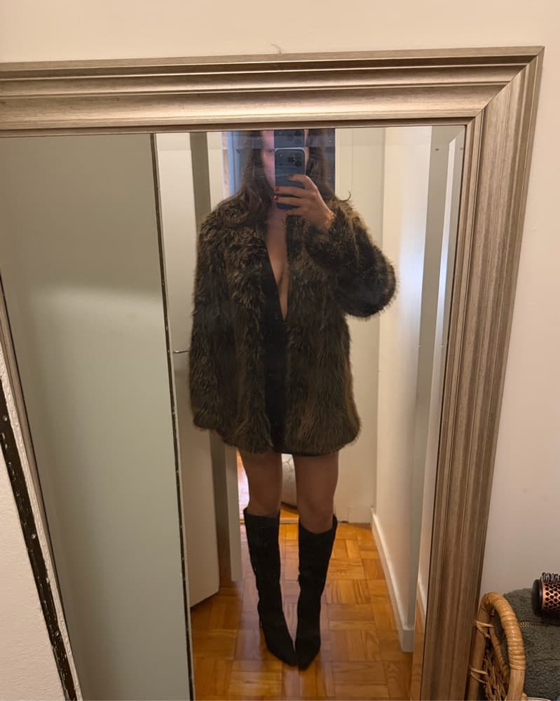 Fur Coat - Image 2