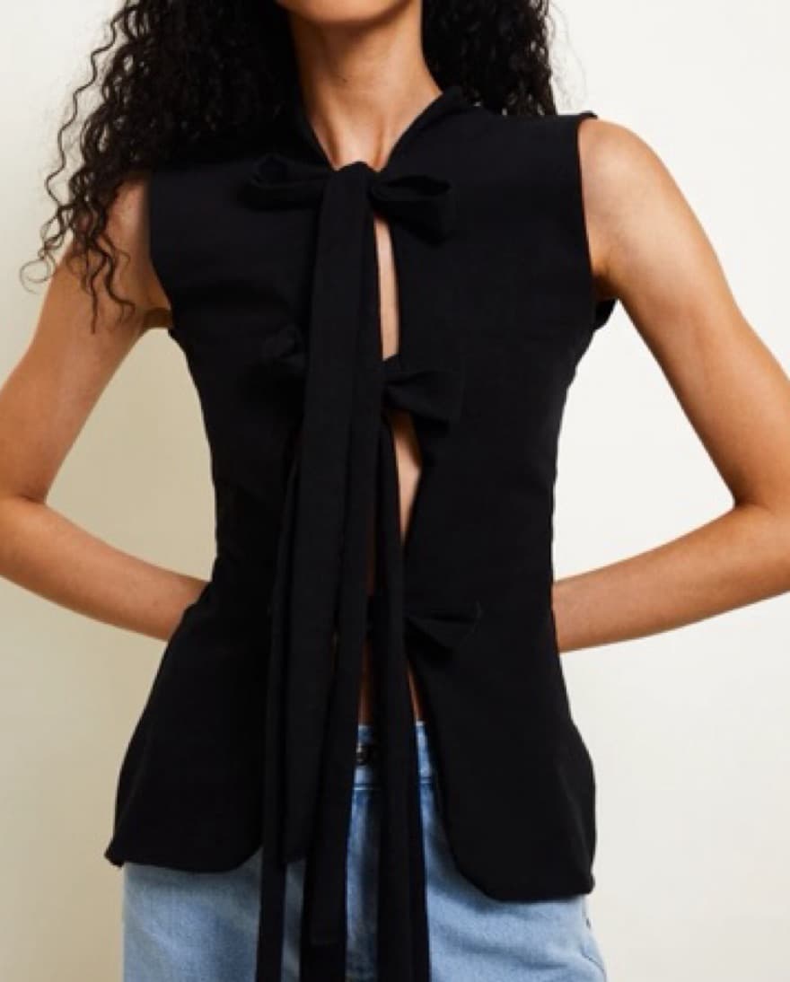 Atelier Tulpe Bowtie Vest - Image 4