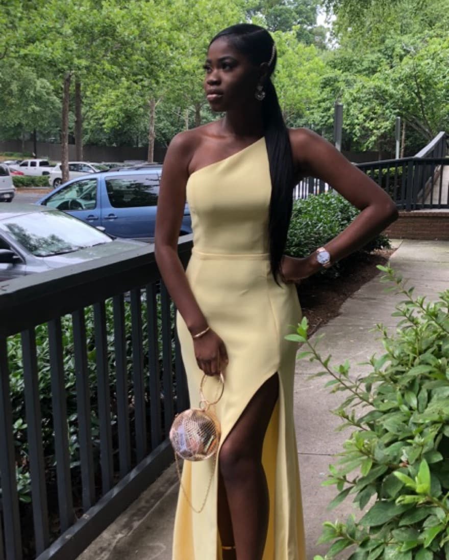 Stunning One-Shoulder Gown - Image 2