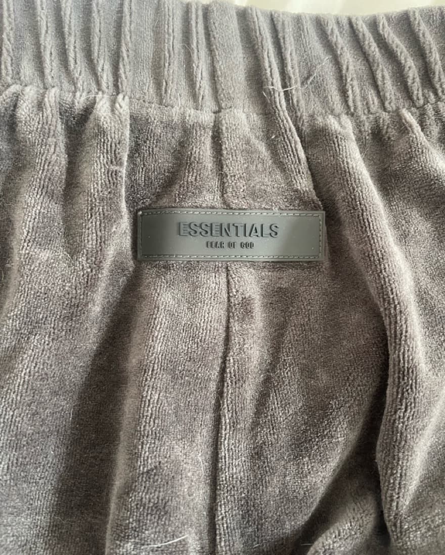 Essential FOG shorts - Image 2