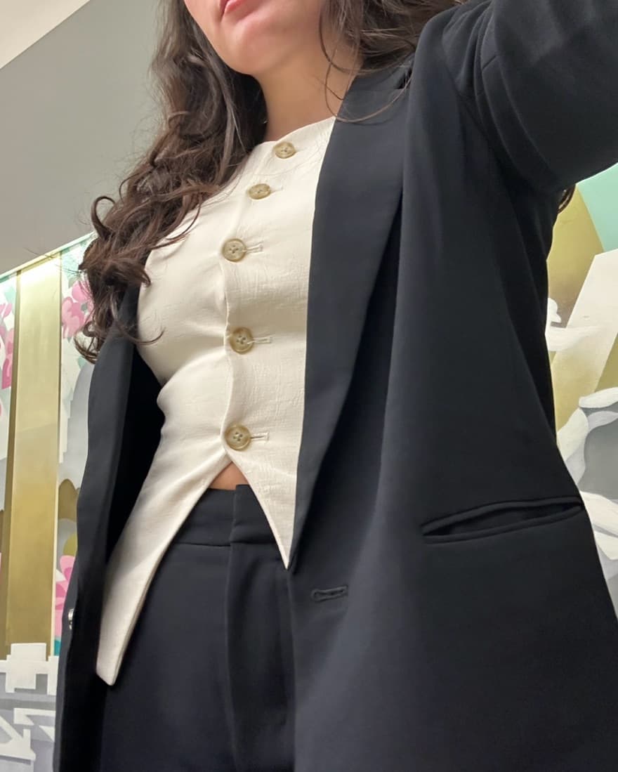 Aritzia Professional Business Set - Image 4