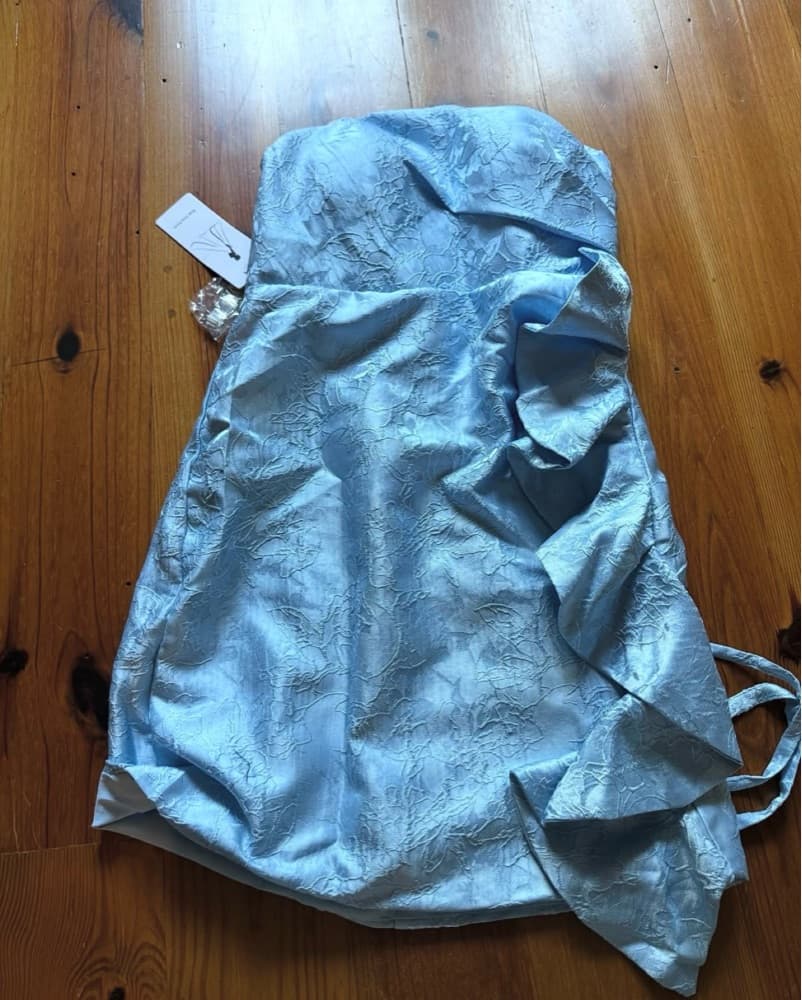 Elegant Ruffle Strapless Mini Dress - Image 2
