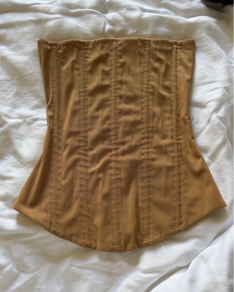 are you am i sunniva corset nude - Image 2
