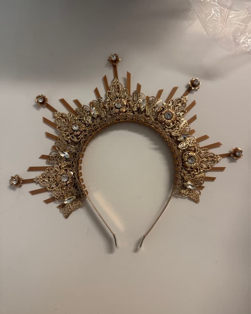 Gold Crown - Image 1
