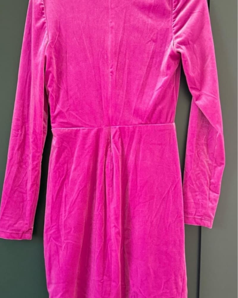 Black Halo Como Velvet Dresss - Image 5