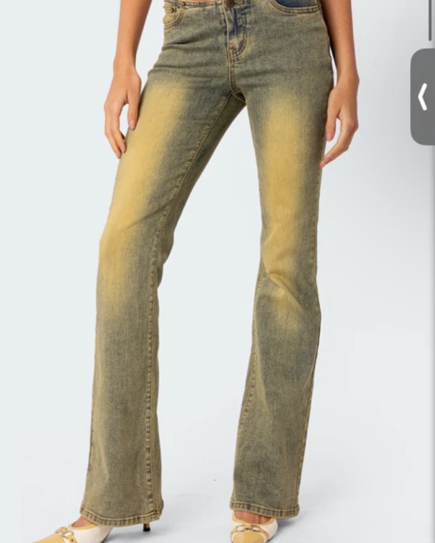 Low Rise Washed Flared Jeans - Image 5