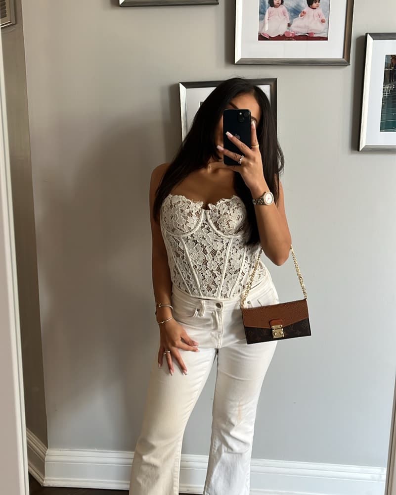 Sexy Lace Corset - Image 3