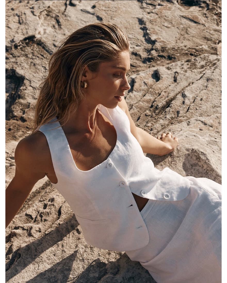 Dissh Linen Scoop Neck Vest - Image 1