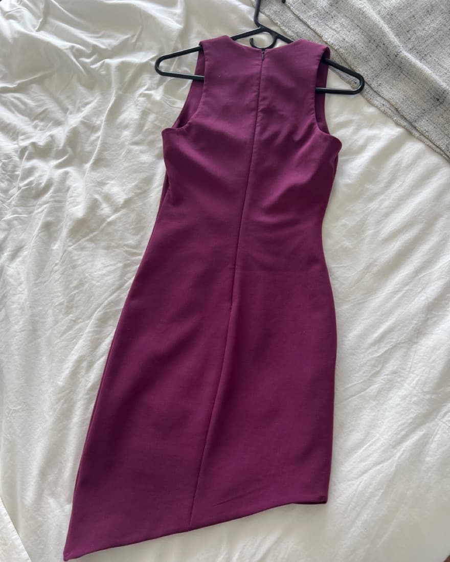 Elizabth And James Dress - Image 4