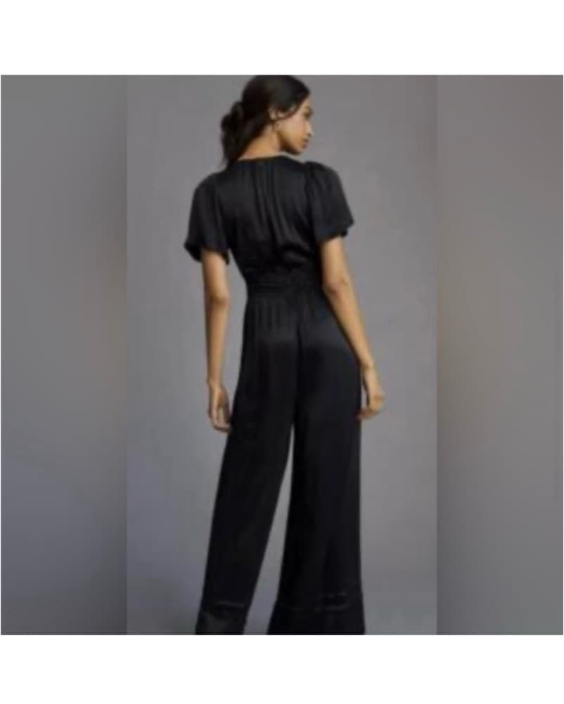 Elegant Black Jumpsuit with Puff Sleeves - Image 3