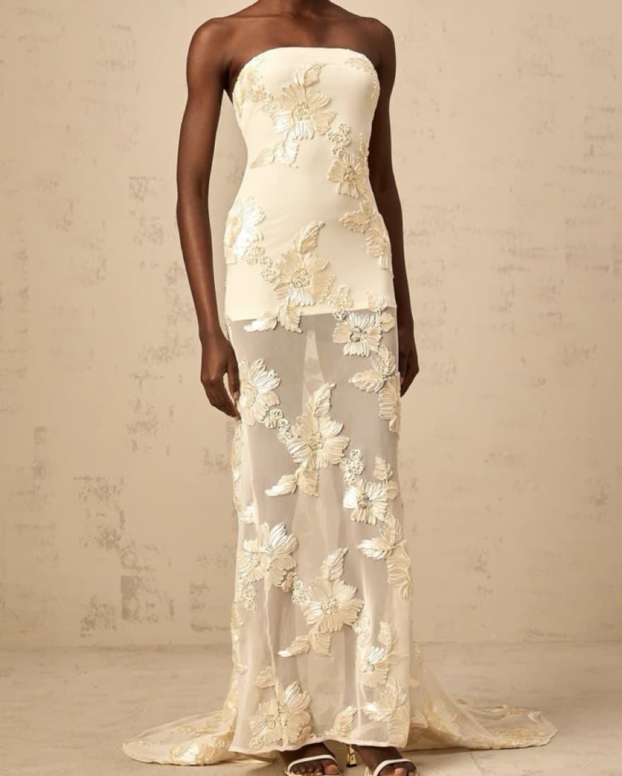 Elegant Floral Embroidered Strapless Gown - Image 2