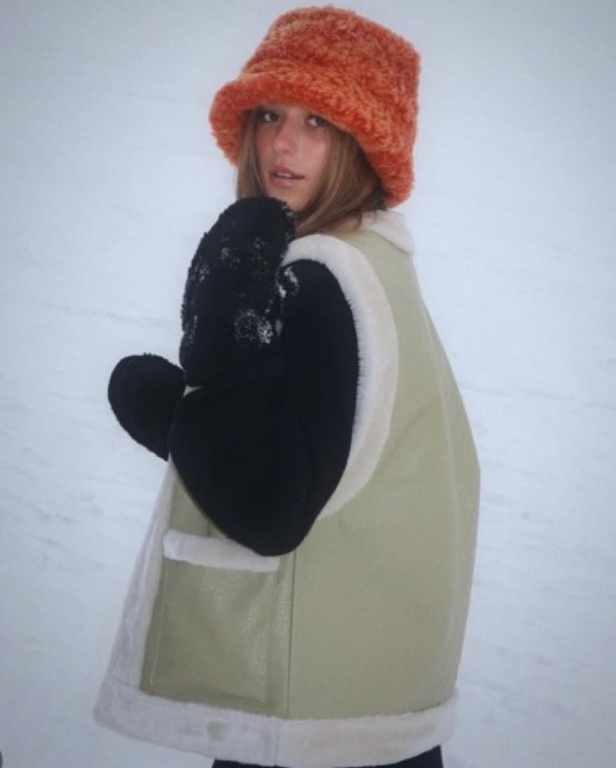 Reversible Vest - Leather/sherpa - Image 3