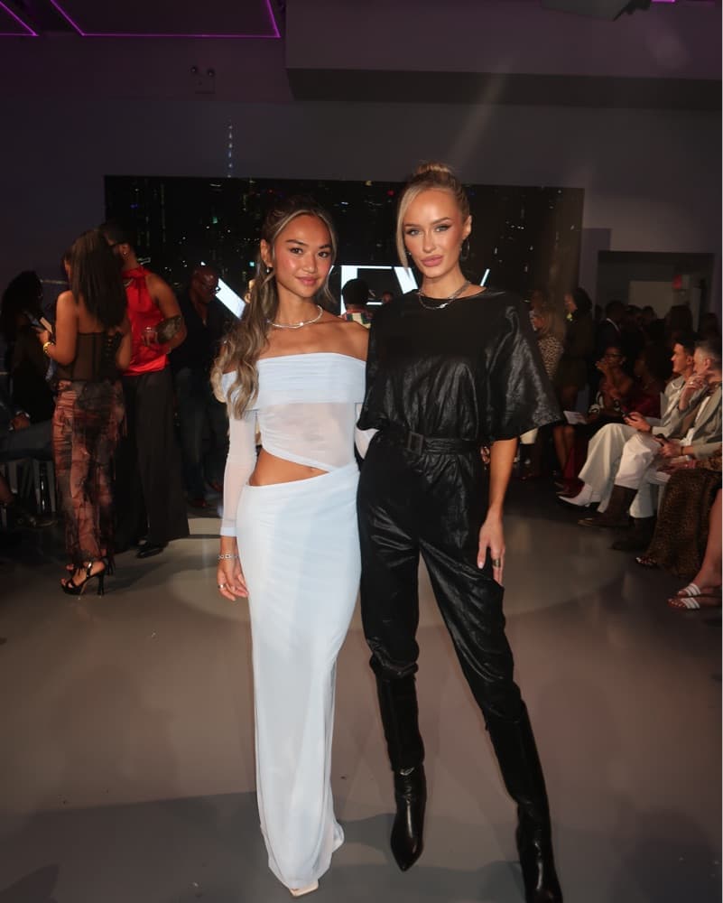 Off shoulder assymetric dress - Image 4