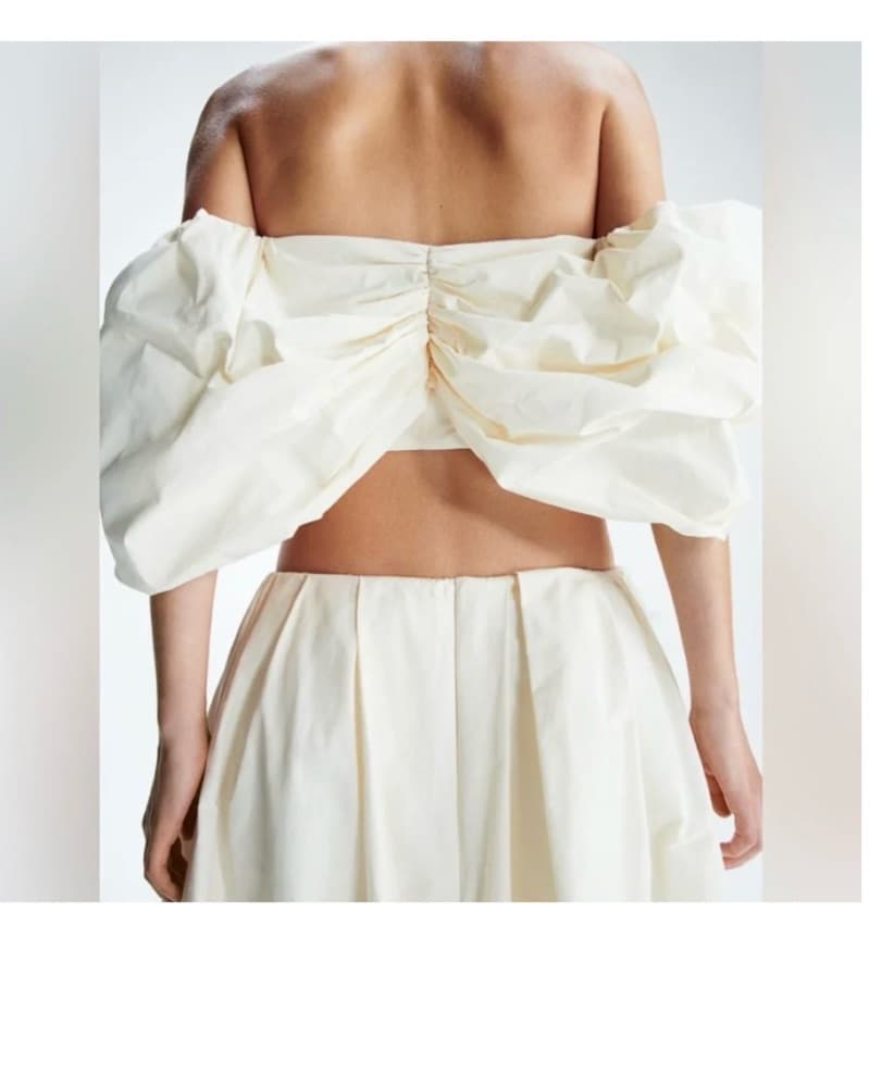 HM Studio bubble hem Off-Shoulder Top - Image 3