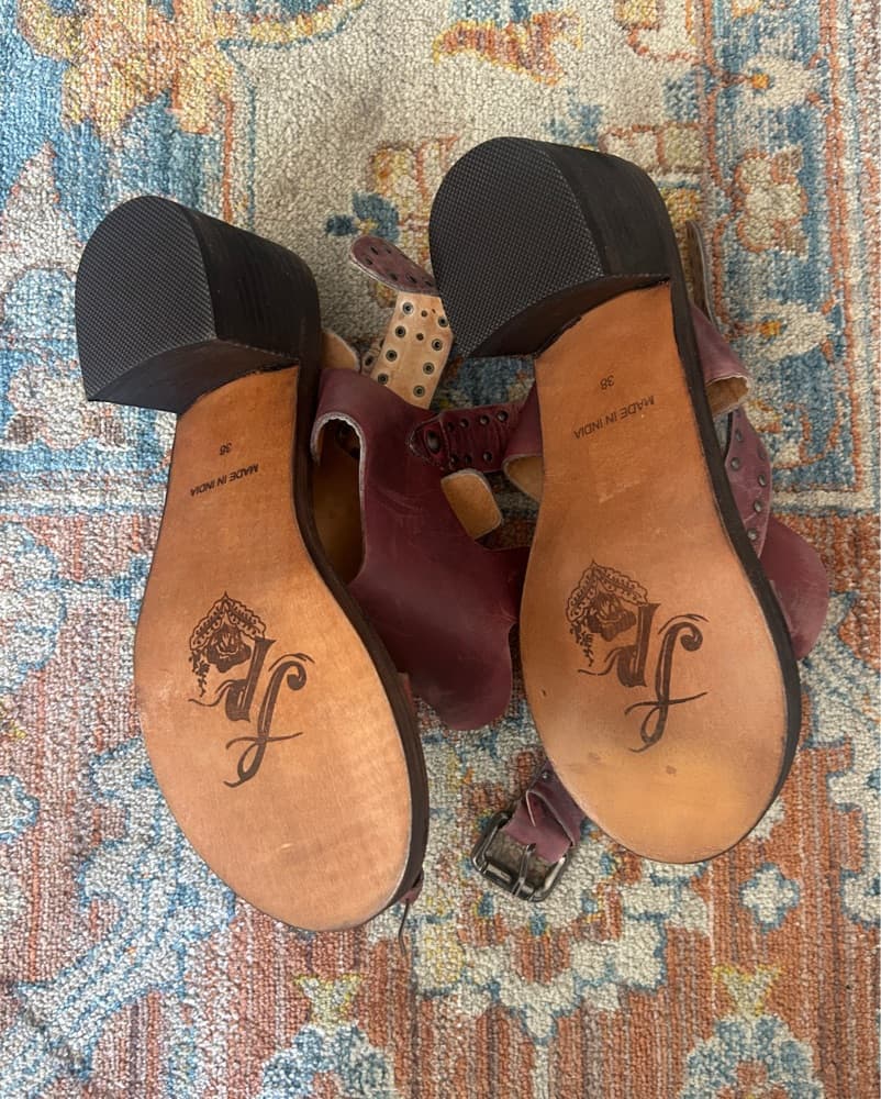 Free People Leather Brown Sandals - Image 4