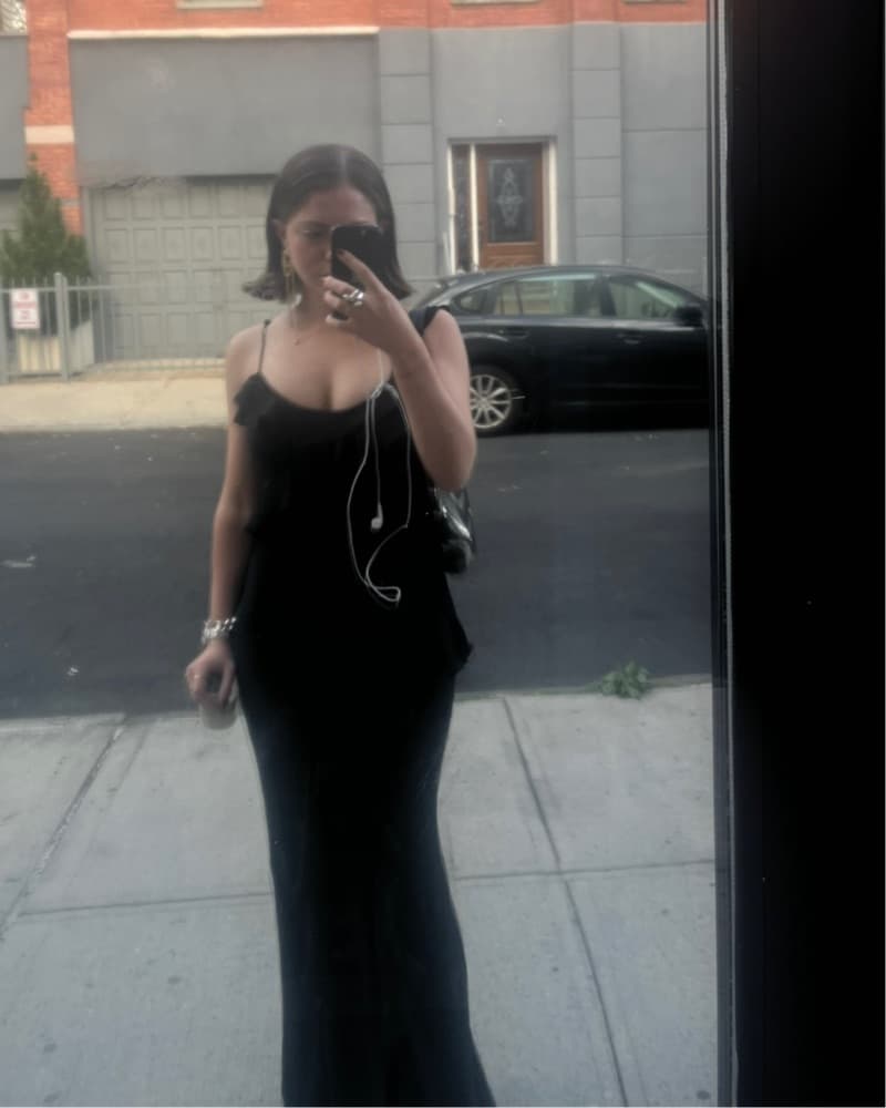 Elegant Black Ruffle Gown - Image 3
