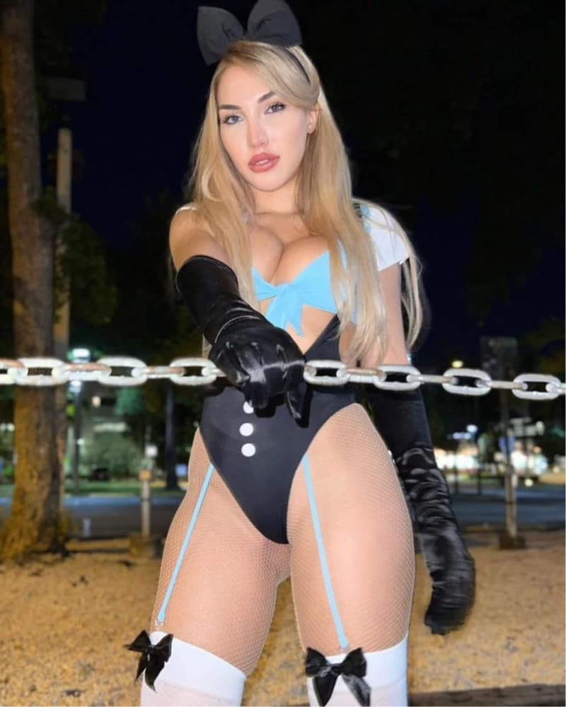 Glamorous Bad Alice Costume - Image 3