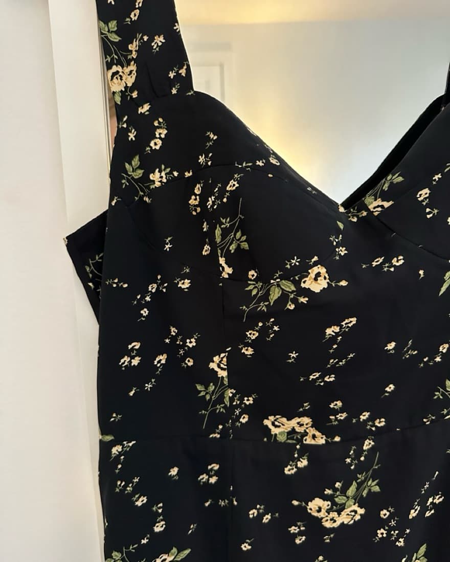 Amari Dress - Image 4