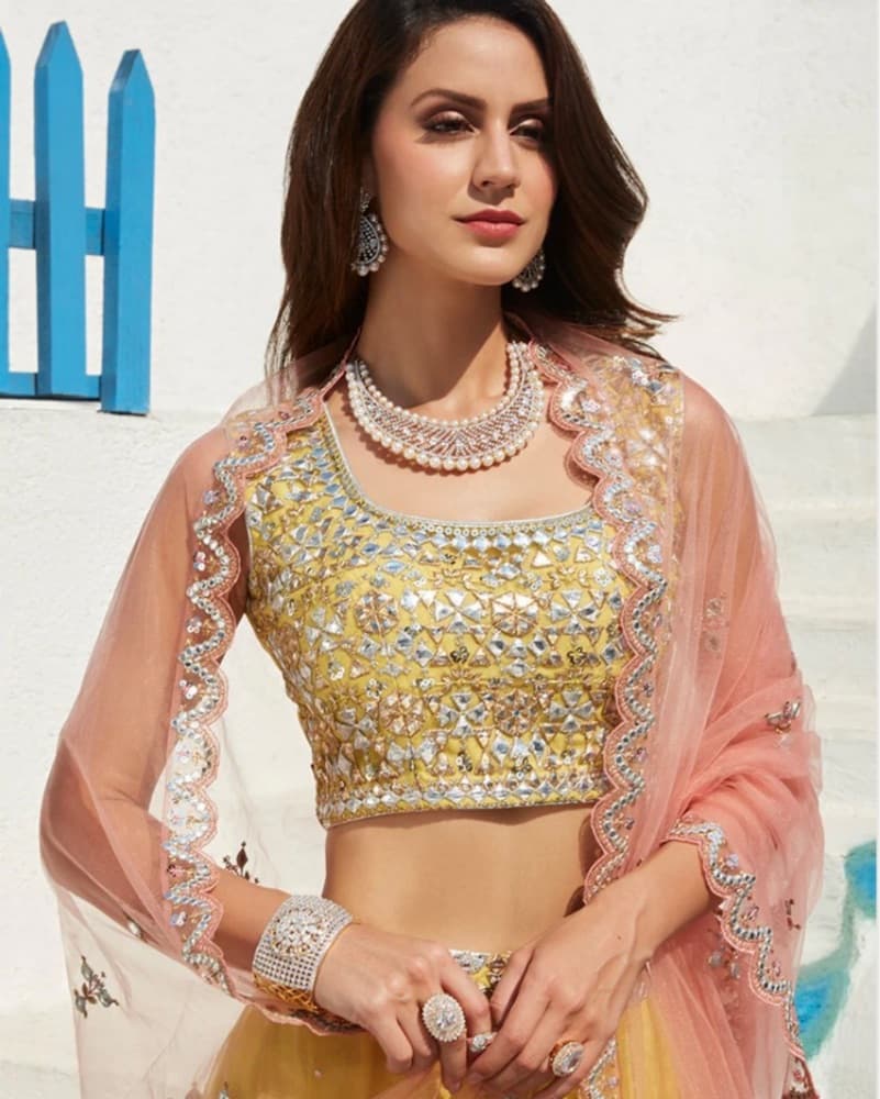 Yellow And Pink lehenga Size S - Image 4