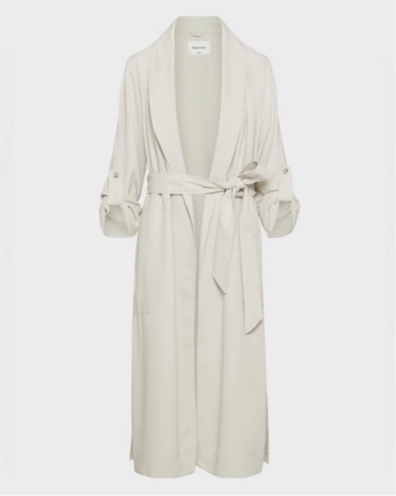 Aritzia Babaton Kahlo Robe - Image 1