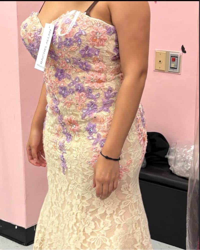 Floral Lace Mermaid Gown - Image 2