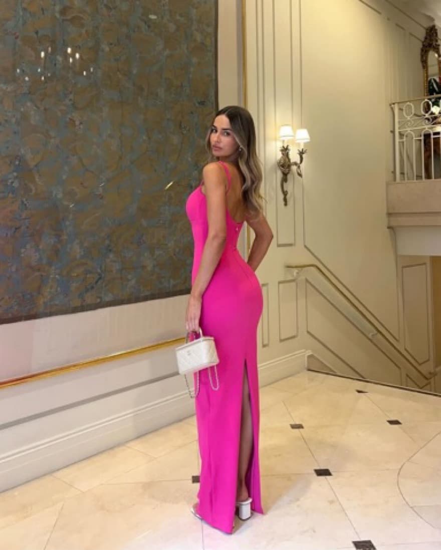 Stunning Fuchsia Bodycon Dress - Image 4