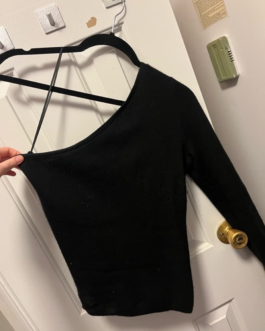 Cashmere One Sleeve Sweater - Image 2